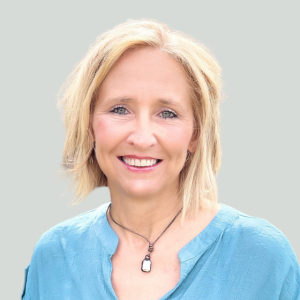 Amy McDonald headshot